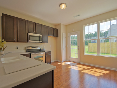 Kitchen and Breakfast Area